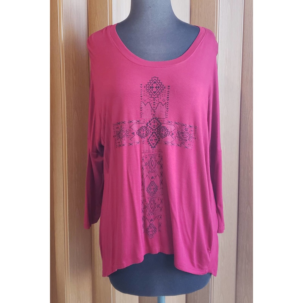 Circles and cycles size medium rayon deep red long sleeve knit top